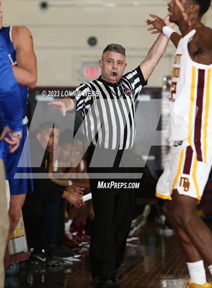 Thumbnail 3 in Carmel vs Mount Vernon (Section 1 Class AA First Round) photogallery.