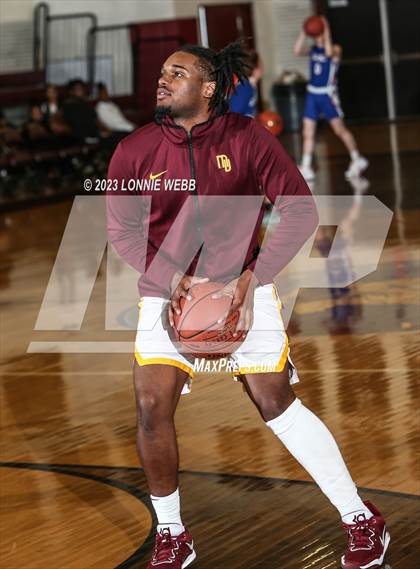 Thumbnail 1 in Carmel vs Mount Vernon (Section 1 Class AA First Round) photogallery.