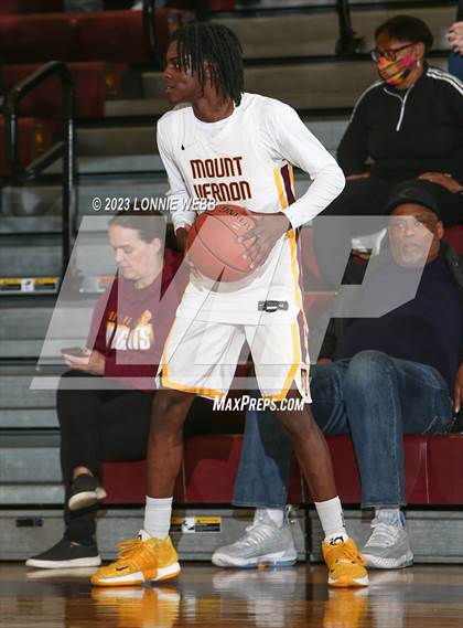Thumbnail 1 in Carmel vs Mount Vernon (Section 1 Class AA First Round) photogallery.