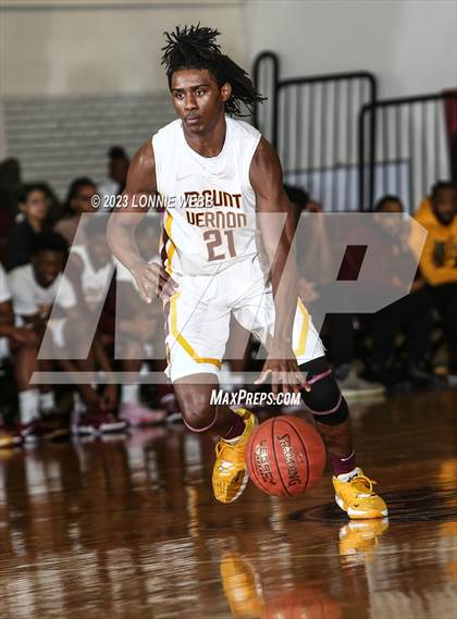 Thumbnail 3 in Carmel vs Mount Vernon (Section 1 Class AA First Round) photogallery.