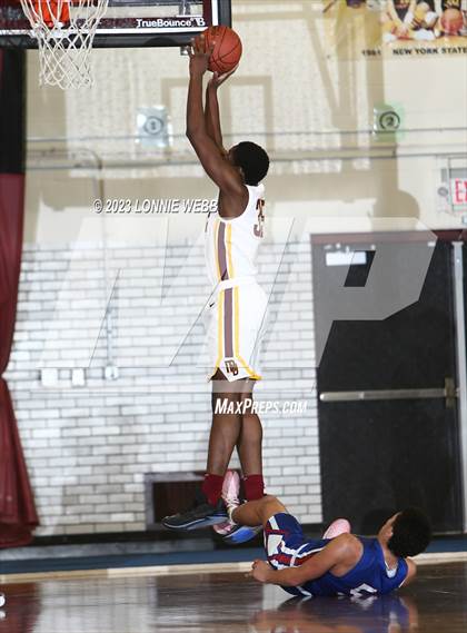 Thumbnail 2 in Carmel vs Mount Vernon (Section 1 Class AA First Round) photogallery.