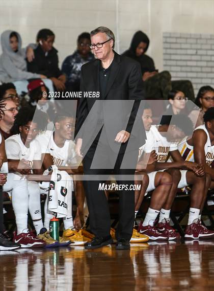 Thumbnail 1 in Carmel vs Mount Vernon (Section 1 Class AA First Round) photogallery.