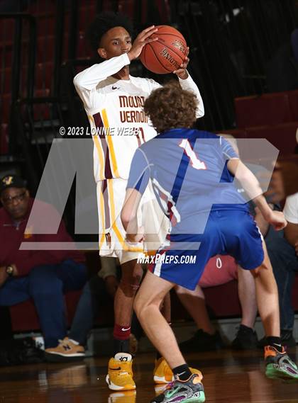 Thumbnail 1 in Carmel vs Mount Vernon (Section 1 Class AA First Round) photogallery.