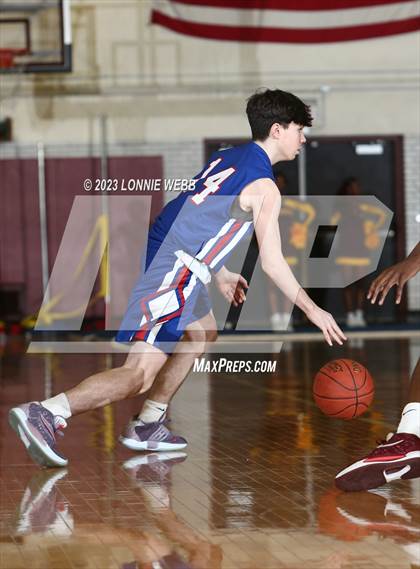Thumbnail 1 in Carmel vs Mount Vernon (Section 1 Class AA First Round) photogallery.