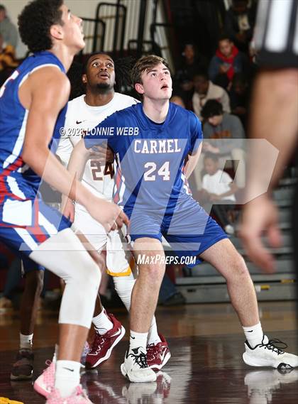 Thumbnail 3 in Carmel vs Mount Vernon (Section 1 Class AA First Round) photogallery.