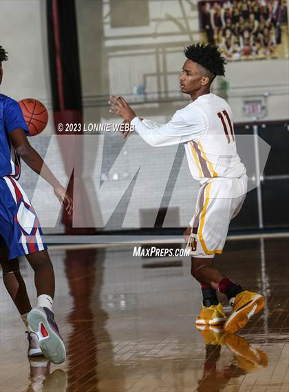 Thumbnail 2 in Carmel vs Mount Vernon (Section 1 Class AA First Round) photogallery.