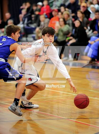 Thumbnail 1 in Roslyn vs Manhasset (Section VIII Class A First Round Playoff) photogallery.