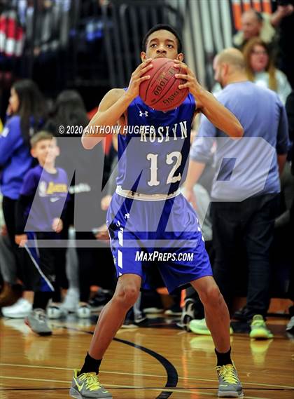 Thumbnail 1 in Roslyn vs Manhasset (Section VIII Class A First Round Playoff) photogallery.