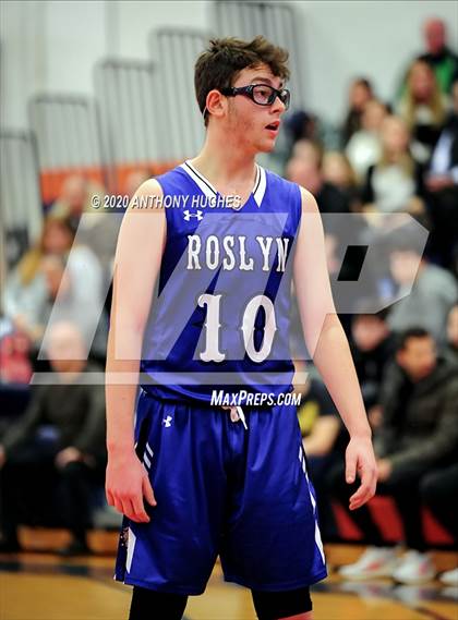 Thumbnail 1 in Roslyn vs Manhasset (Section VIII Class A First Round Playoff) photogallery.