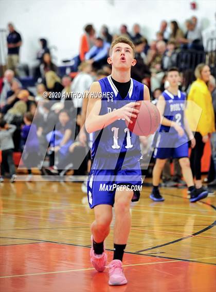 Thumbnail 2 in Roslyn vs Manhasset (Section VIII Class A First Round Playoff) photogallery.