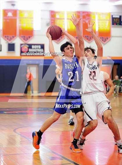 Thumbnail 3 in Roslyn vs Manhasset (Section VIII Class A First Round Playoff) photogallery.