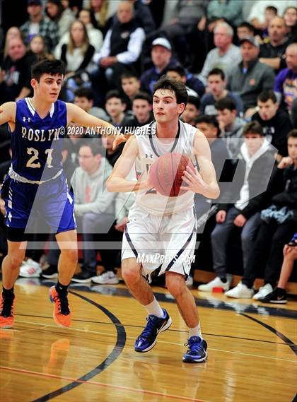 Thumbnail 3 in Roslyn vs Manhasset (Section VIII Class A First Round Playoff) photogallery.