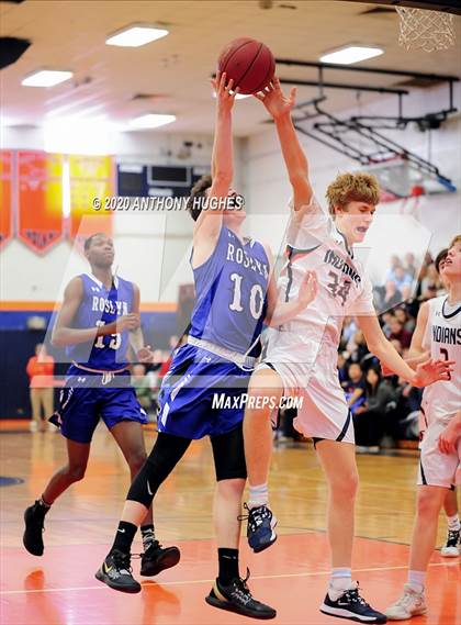 Thumbnail 1 in Roslyn vs Manhasset (Section VIII Class A First Round Playoff) photogallery.