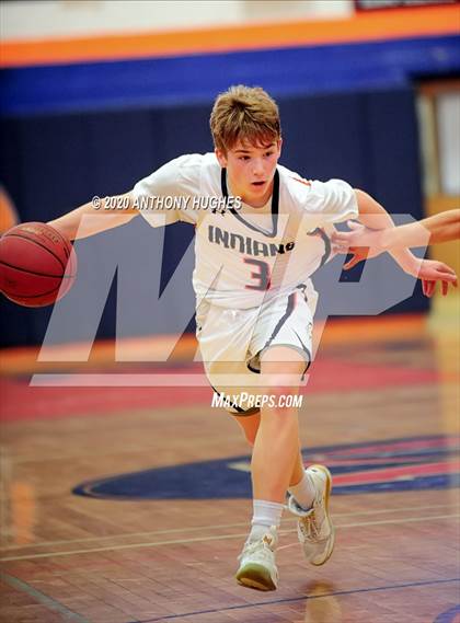 Thumbnail 3 in Roslyn vs Manhasset (Section VIII Class A First Round Playoff) photogallery.