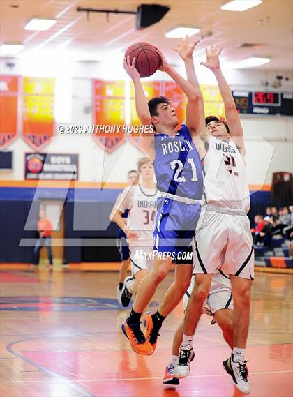 Thumbnail 1 in Roslyn vs Manhasset (Section VIII Class A First Round Playoff) photogallery.