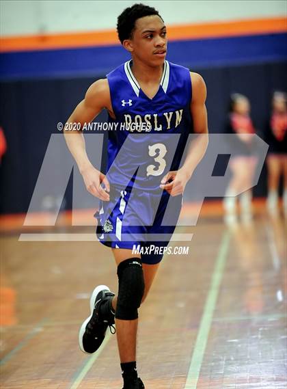 Thumbnail 2 in Roslyn vs Manhasset (Section VIII Class A First Round Playoff) photogallery.