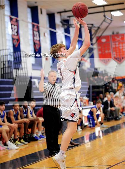 Thumbnail 2 in Roslyn vs Manhasset (Section VIII Class A First Round Playoff) photogallery.