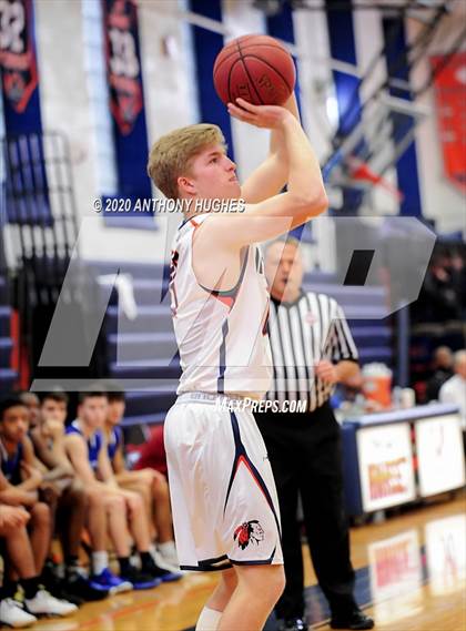 Thumbnail 1 in Roslyn vs Manhasset (Section VIII Class A First Round Playoff) photogallery.