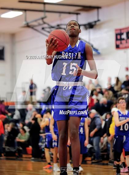 Thumbnail 2 in Roslyn vs Manhasset (Section VIII Class A First Round Playoff) photogallery.