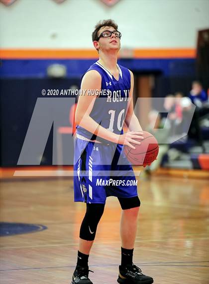 Thumbnail 2 in Roslyn vs Manhasset (Section VIII Class A First Round Playoff) photogallery.