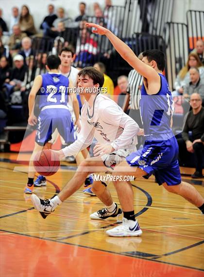 Thumbnail 2 in Roslyn vs Manhasset (Section VIII Class A First Round Playoff) photogallery.