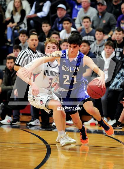 Thumbnail 3 in Roslyn vs Manhasset (Section VIII Class A First Round Playoff) photogallery.