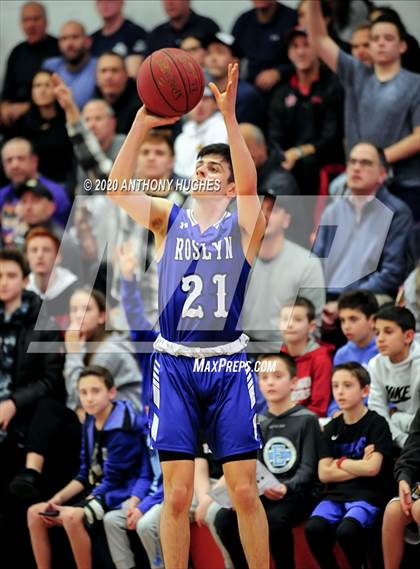Thumbnail 3 in Roslyn vs Manhasset (Section VIII Class A First Round Playoff) photogallery.