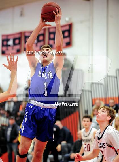 Thumbnail 1 in Roslyn vs Manhasset (Section VIII Class A First Round Playoff) photogallery.