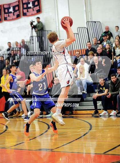Thumbnail 2 in Roslyn vs Manhasset (Section VIII Class A First Round Playoff) photogallery.