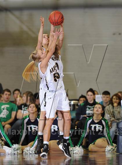 Thumbnail 2 in Arapahoe vs. ThunderRidge (CHSAA 5A Great 8) photogallery.