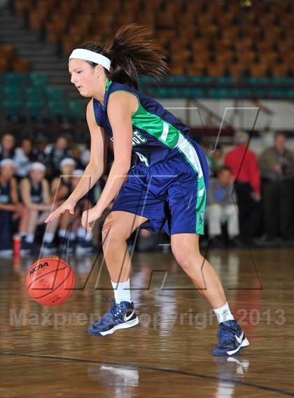 Thumbnail 2 in Arapahoe vs. ThunderRidge (CHSAA 5A Great 8) photogallery.