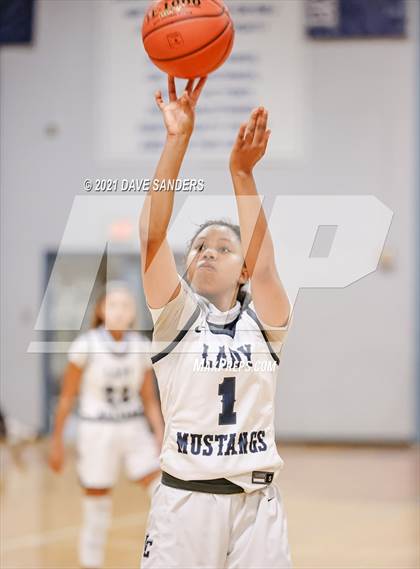 Thumbnail 1 in Foster @ Lamar Consolidated photogallery.