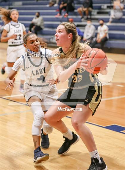 Thumbnail 3 in Foster @ Lamar Consolidated photogallery.