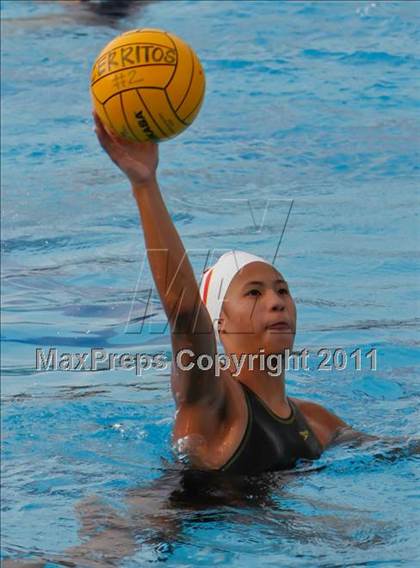 Thumbnail 2 in Malibu vs Cerritos (CIF SS D6 Semifinal) photogallery.
