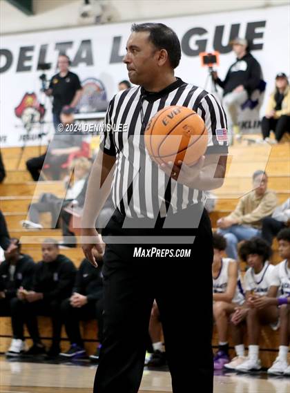 Thumbnail 3 in Del Oro vs. Sacramento (Sheldon's Block Party) photogallery.