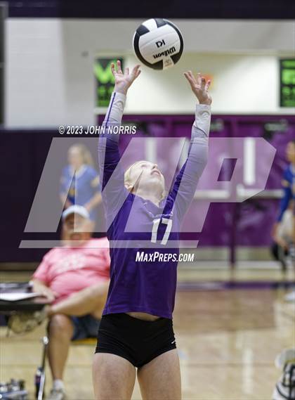 Thumbnail 2 in Leo vs Woodlan (Leo Invite) photogallery.