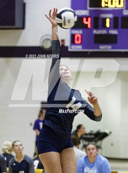 Thumbnail 3 in Leo vs Woodlan (Leo Invite) photogallery.