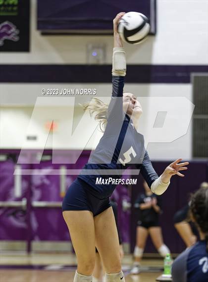 Thumbnail 1 in Leo vs Woodlan (Leo Invite) photogallery.