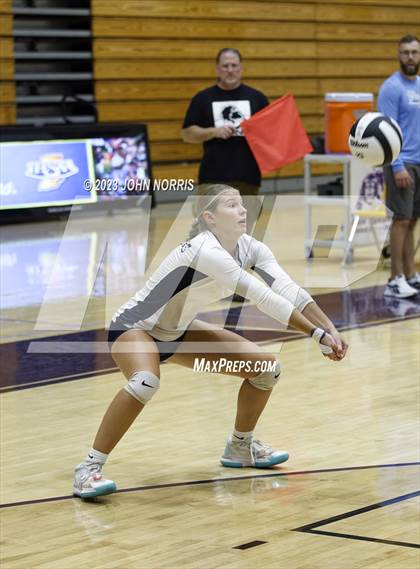 Thumbnail 2 in Leo vs Woodlan (Leo Invite) photogallery.