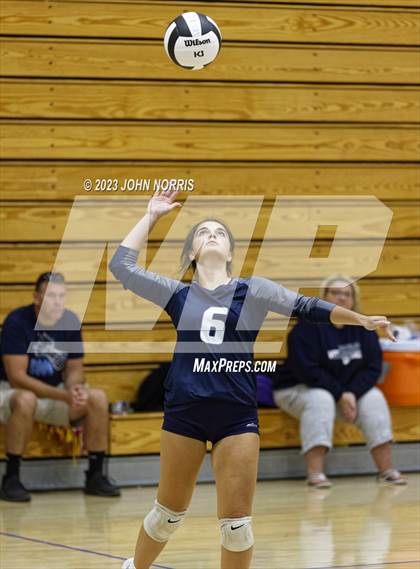 Thumbnail 2 in Leo vs Woodlan (Leo Invite) photogallery.