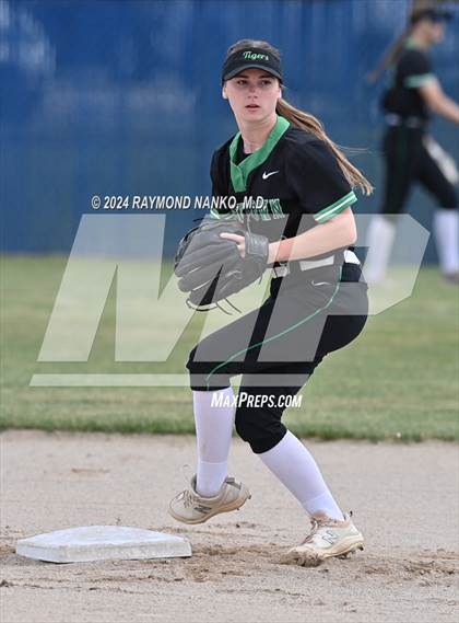 Thumbnail 1 in Yorktown vs. Jay County (IHSAA 3A Section 24 Championship)  photogallery.