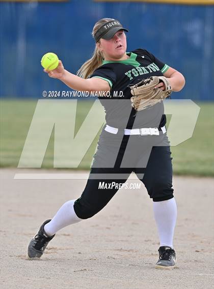 Thumbnail 3 in Yorktown vs. Jay County (IHSAA 3A Section 24 Championship)  photogallery.