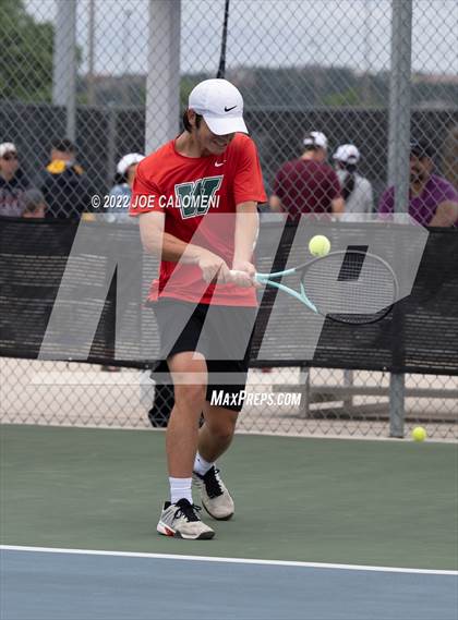 Thumbnail 2 in Coronado vs The Woodlands (UIL 6A Boys Singles State Quarterfinal) photogallery.
