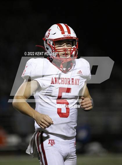 Thumbnail 3 in Anchor Bay @ Utica Eisenhower photogallery.