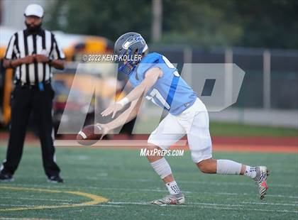 Thumbnail 3 in Anchor Bay @ Utica Eisenhower photogallery.