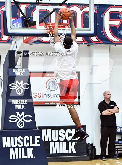 Thumbnail 2 in Harvard-Westlake vs. De La Salle (MaxPreps/DLS MLK Classic) photogallery.
