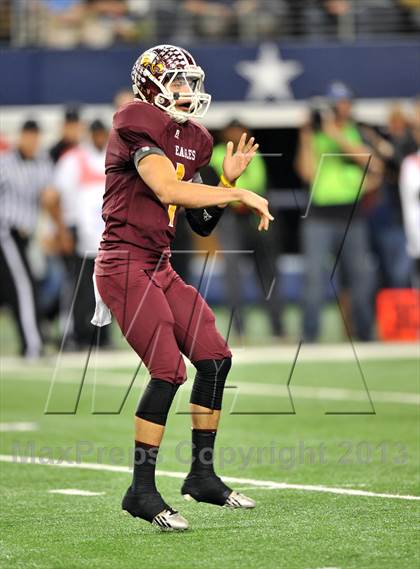 Thumbnail 2 in Fairfield vs. Argyle (UIL 3A Division 2 Final) photogallery.