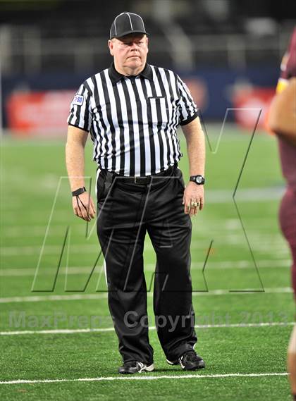 Thumbnail 3 in Fairfield vs. Argyle (UIL 3A Division 2 Final) photogallery.
