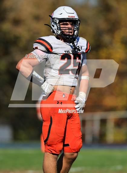 Thumbnail 2 in Manasquan vs Somerville (NJSIAA Group 3 Round 1) photogallery.