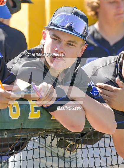 Thumbnail 1 in Mesquite vs Gilbert (Bob Everett Classic) photogallery.